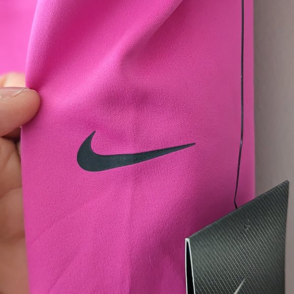 Women's Plus Size Nike Hot Pink Icon Clash Athletic Tights - Picture 5 of 11